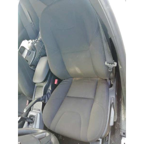 volvo v40 del año 2017