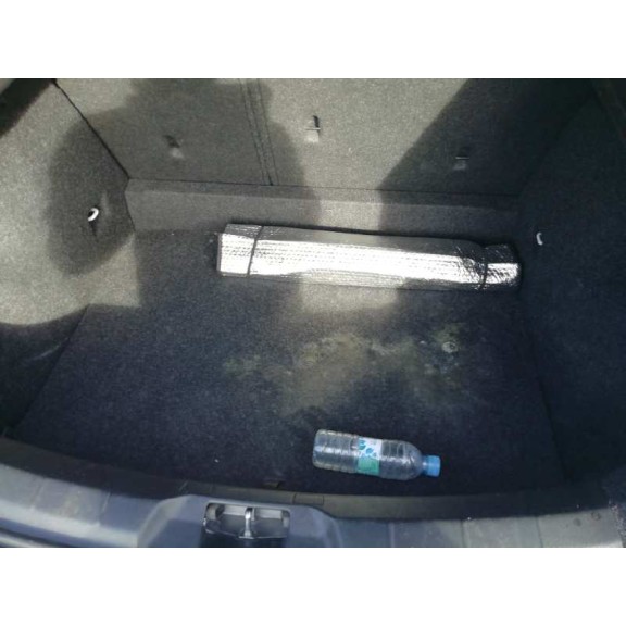 volvo v40 del año 2017