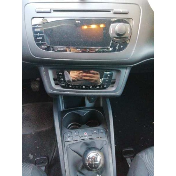 seat ibiza (6j5) del año 2010
