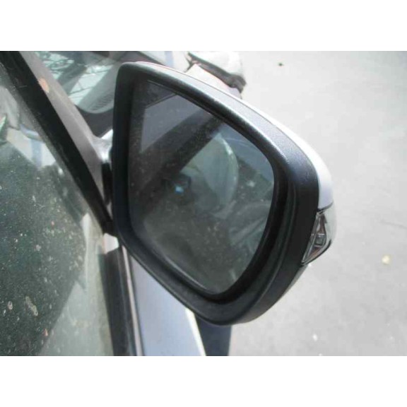 kia carens ( ) del año 2016