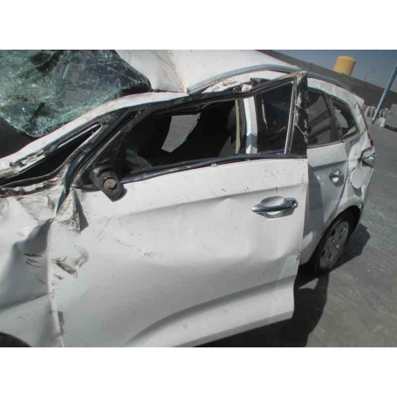 kia carens ( ) del año 2016