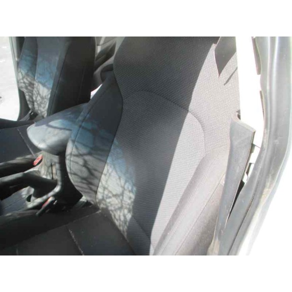 kia carens ( ) del año 2016