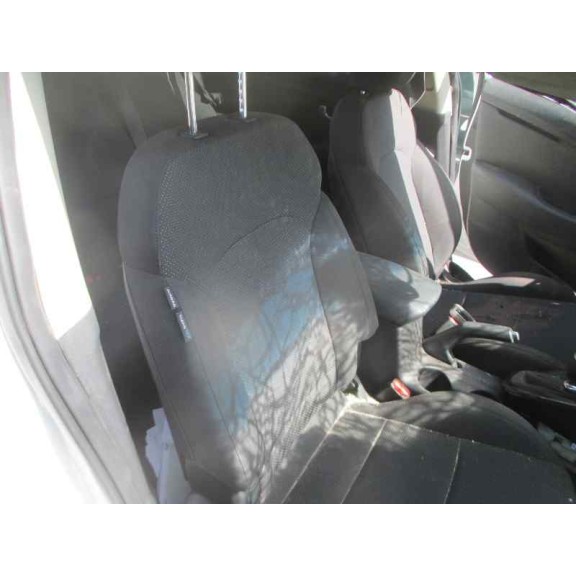 kia carens ( ) del año 2016