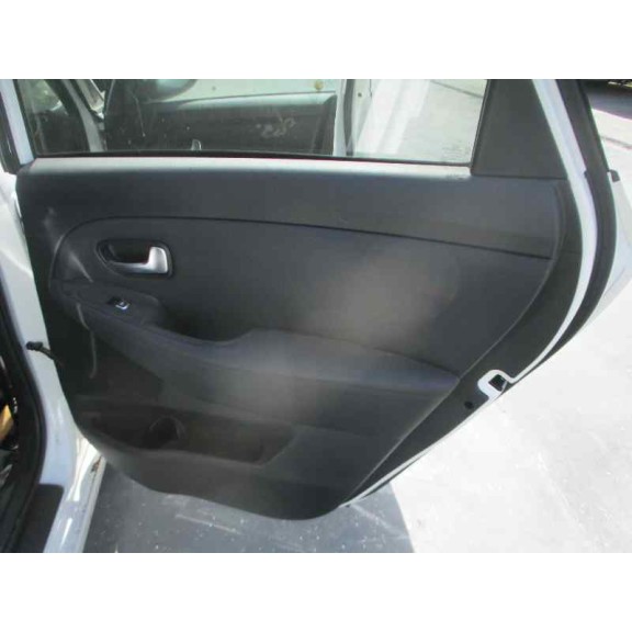 kia carens ( ) del año 2016