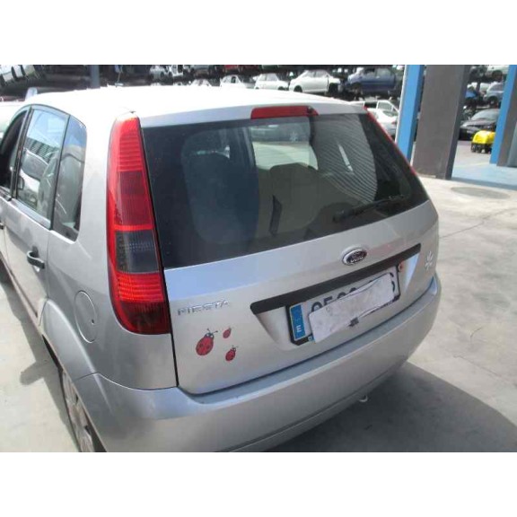 ford fiesta (cbk) del año 2004