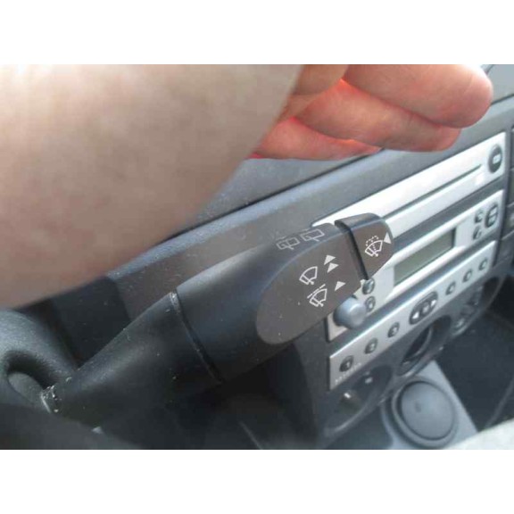 ford fiesta (cbk) del año 2004