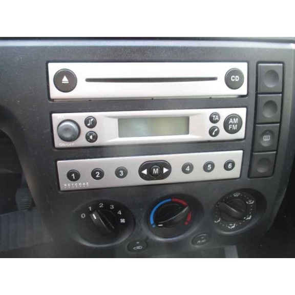 ford fiesta (cbk) del año 2004