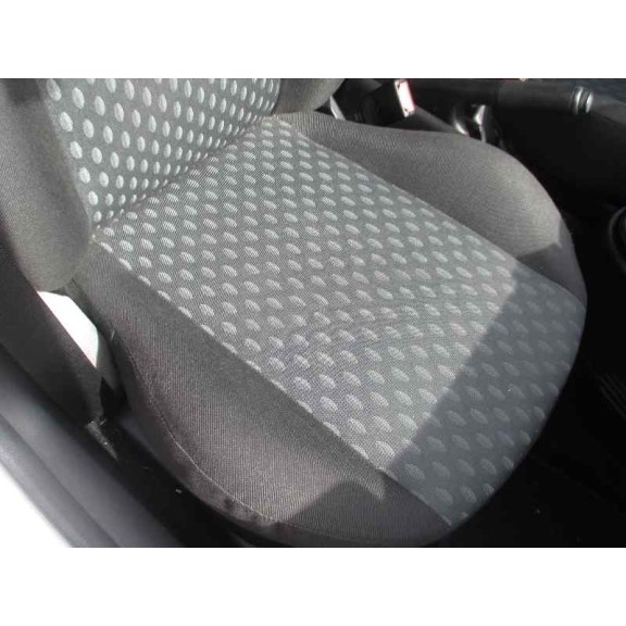 ford fiesta (cbk) del año 2004