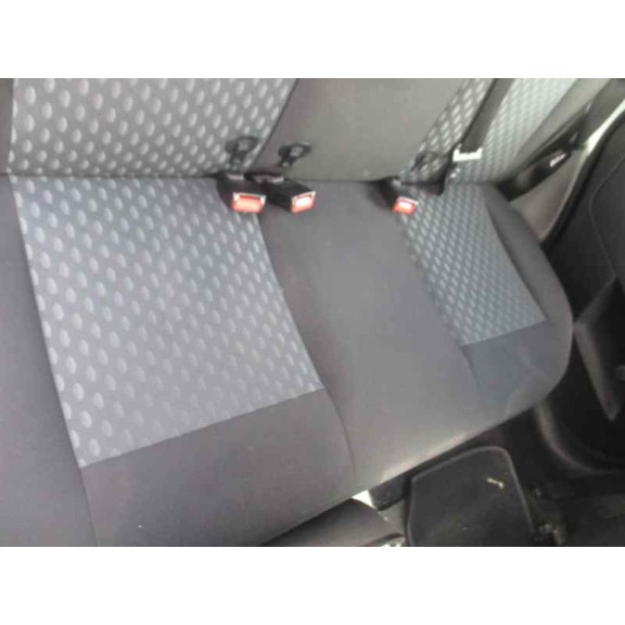 ford fiesta (cbk) del año 2004