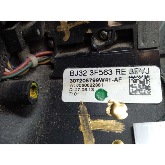 Recambio de volante para land rover evoque dynamic referencia OEM IAM BJ323F563RE CON LEVAS DESGASTADO
