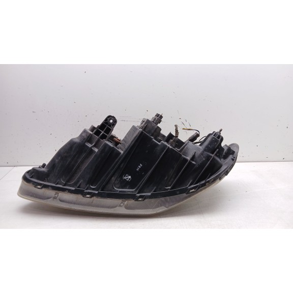 Recambio de faro derecho para ssangyong rodius i 2.7 xdi referencia OEM IAM   