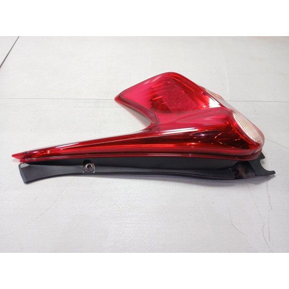 Recambio de piloto trasero derecho para nissan juke (f15) 1.6 referencia OEM IAM 265501KA0A  