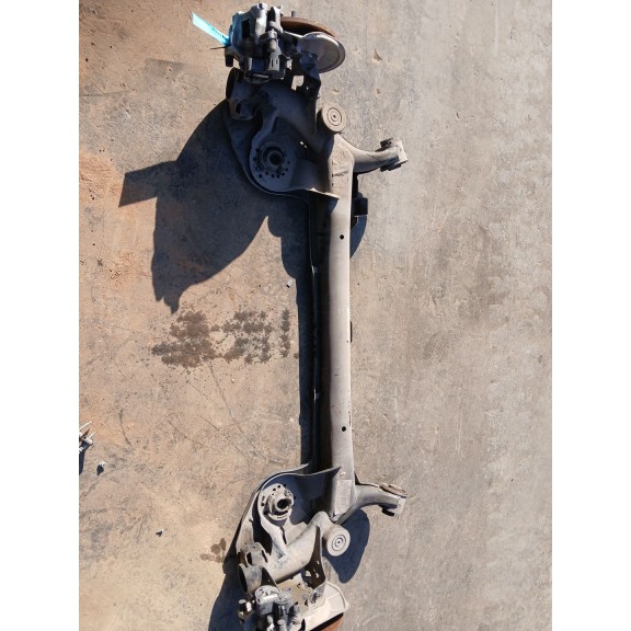 Recambio de puente trasero para ford focus titanium referencia OEM IAM 2540216  