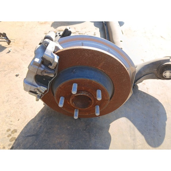 Recambio de puente trasero para ford focus titanium referencia OEM IAM 2540216  