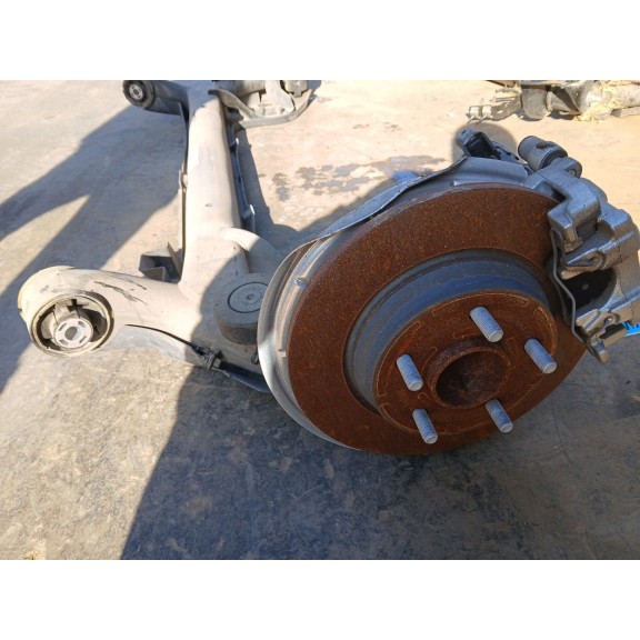 Recambio de puente trasero para ford focus titanium referencia OEM IAM 2540216  
