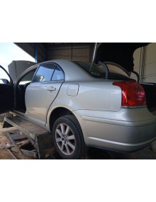 toyota avensis (_t25_) del año 2003 2