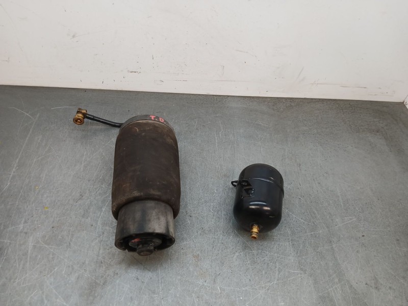 Recambio de amortiguador trasero derecho para bmw x5 (e53) 3.0i referencia OEM IAM BC0355744  