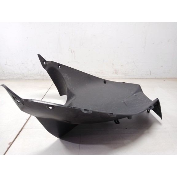 Recambio de plasticos para honda pcx pcx 125 (jk05) referencia OEM IAM 64521K1ZJ100 QUILLA FRONTAL 