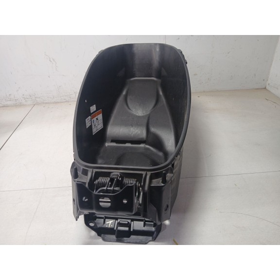 Recambio de plasticos para honda pcx pcx 125 (jk05) referencia OEM IAM WW125AP  
