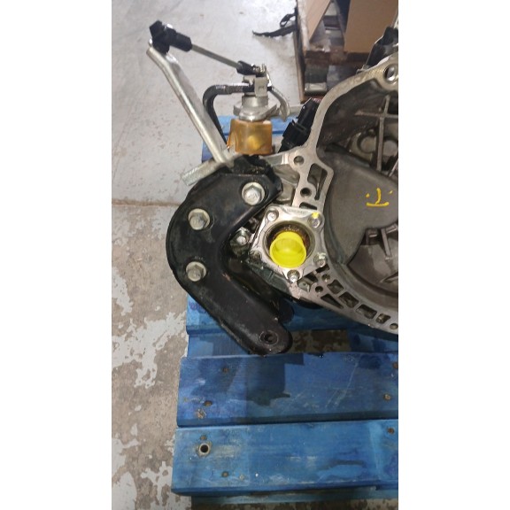 Recambio de caja cambios para chevrolet aveo 1.4 cat referencia OEM IAM 96180859 83.000KM 5V