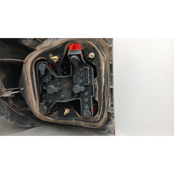 Recambio de piloto trasero izquierdo para toyota avensis sedán (_t25_) 1.8 (zzt251_) referencia OEM IAM   