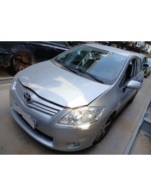 toyota auris (_e15_) del año 2011