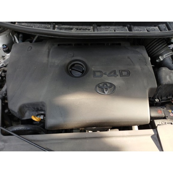 toyota auris (_e15_) del año 2011