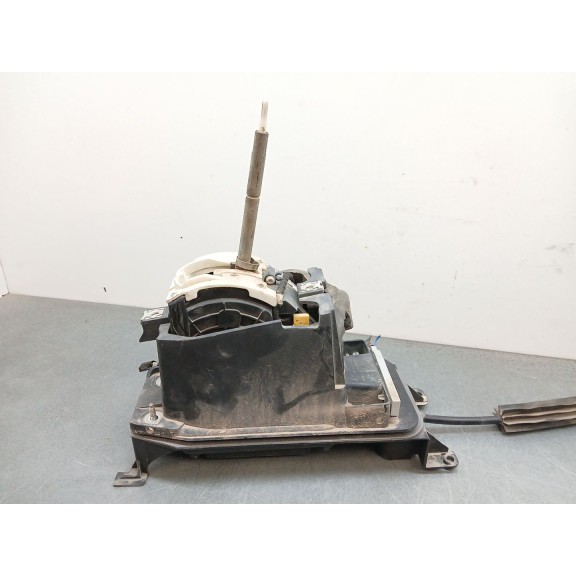 Recambio de palanca cambio para volkswagen tiguan advance bmt referencia OEM IAM 5QB713023F  