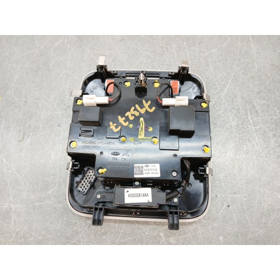 Recambio de luz interior para omoda 5 referencia OEM IAM 605001819AA  