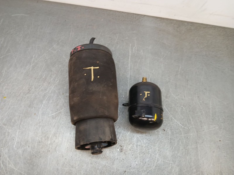 Recambio de amortiguador trasero izquierdo para bmw x5 (e53) 3.0i referencia OEM IAM   