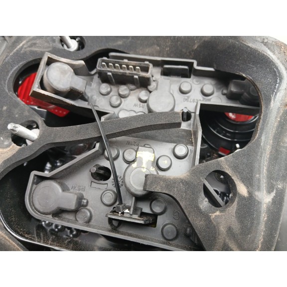 Recambio de piloto trasero derecho para toyota avensis (_t25_) 1.8 (zzt251_) referencia OEM IAM 89031413 815610513000 