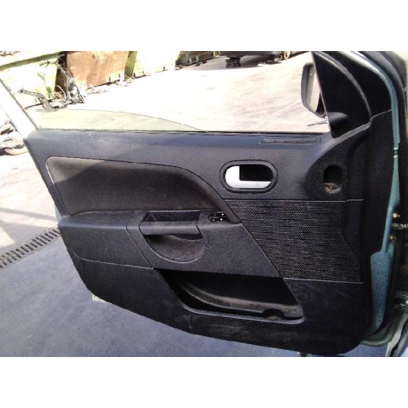 ford fiesta (cbk) del año 2004