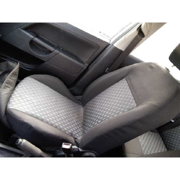 ford fiesta (cbk) del año 2004