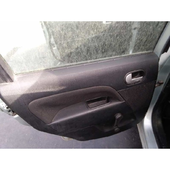 ford fiesta (cbk) del año 2004