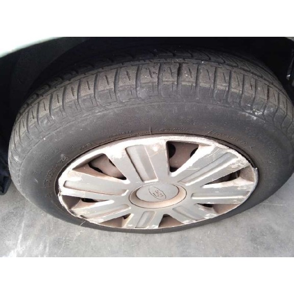 ford fiesta (cbk) del año 2004