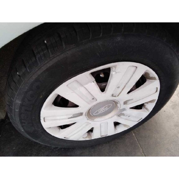 ford fiesta (cbk) del año 2004