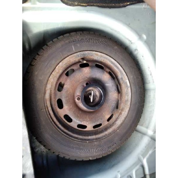 ford fiesta (cbk) del año 2004