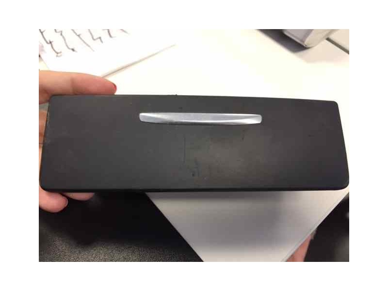 Recambio de cenicero para bmw serie 3 berlina (e90) 320d referencia OEM IAM  TRASERO 81334