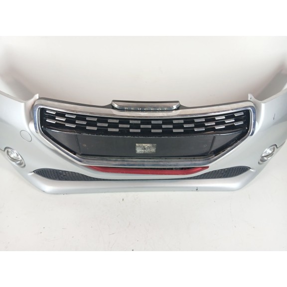 Recambio de paragolpes delantero para peugeot 208 1.6 16v hdi fap referencia OEM IAM 9672794477  