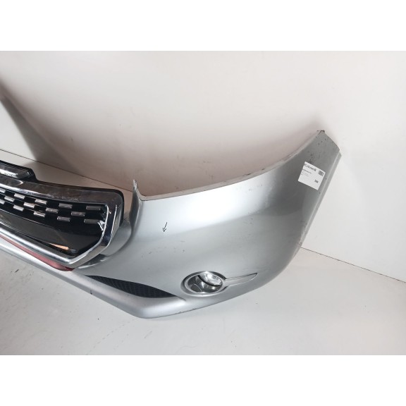 Recambio de paragolpes delantero para peugeot 208 1.6 16v hdi fap referencia OEM IAM 9672794477  