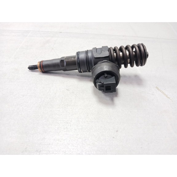 Recambio de inyector para seat toledo iii (5p2) 1.9 tdi referencia OEM IAM 0414720215 038130073AG 