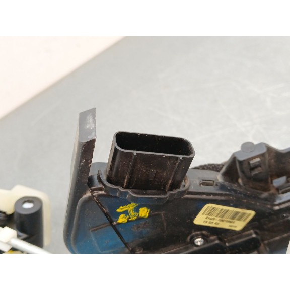 Recambio de cerradura puerta trasera derecha para kia rio 1.0 t-gdi hybrid referencia OEM IAM 814B0H8010 4 