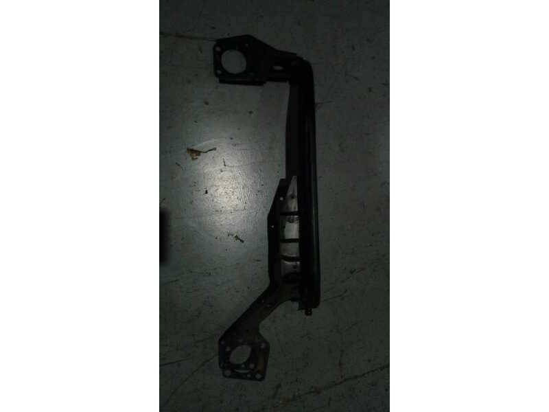 Recambio de travesaño inferior para audi a4 avant (8e) 2.0 tdi referencia OEM IAM   