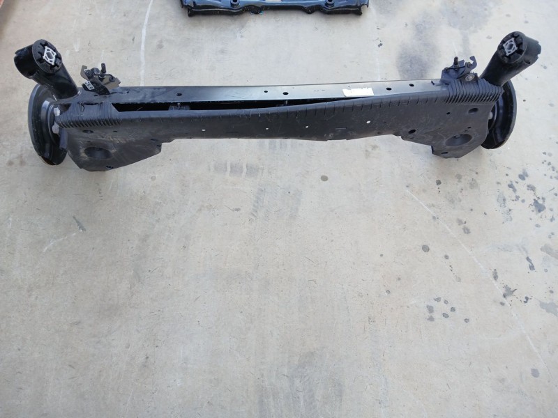 Recambio de puente trasero para renault clio v referencia OEM IAM 555118694R DISCO 