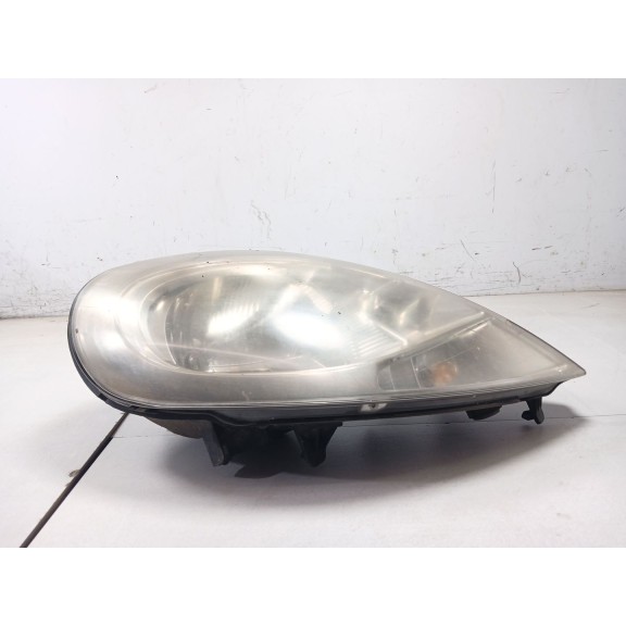 Recambio de faro derecho para nissan primastar furgoneta (x83) 2.0 dci 115 referencia OEM IAM 8200701356  93859830