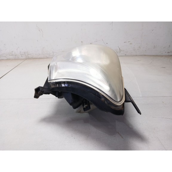 Recambio de faro izquierdo para toyota avensis (_t25_) 1.8 (zzt251_) referencia OEM IAM 8117005194  