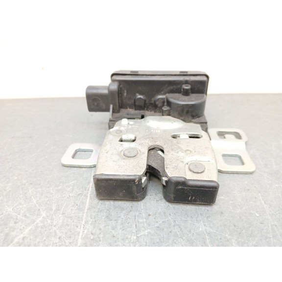 Recambio de cerradura maletero / porton para bmw r56 cooper referencia OEM IAM 2754528  