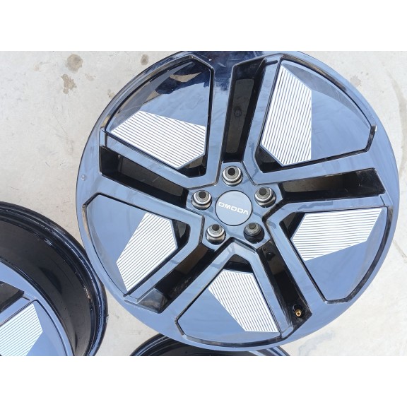 Recambio de juego llantas para omoda 5 referencia OEM IAM 7JX18 ET33 203000180AA X4
