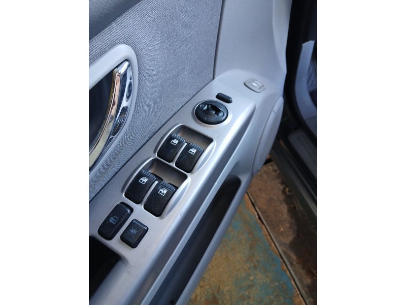 Recambio de mando elevalunas delantero izquierdo para kia sorento i (jc) 2.5 crdi referencia OEM IAM   