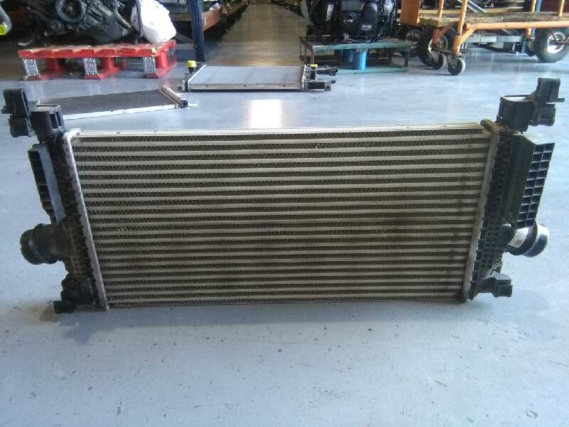Recambio de intercooler para opel astra j lim. enjoy referencia OEM IAM 13267646  
